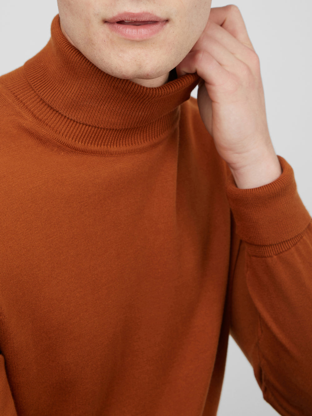 Signature Organic Knit Roll-Neck Sweater - Caramel